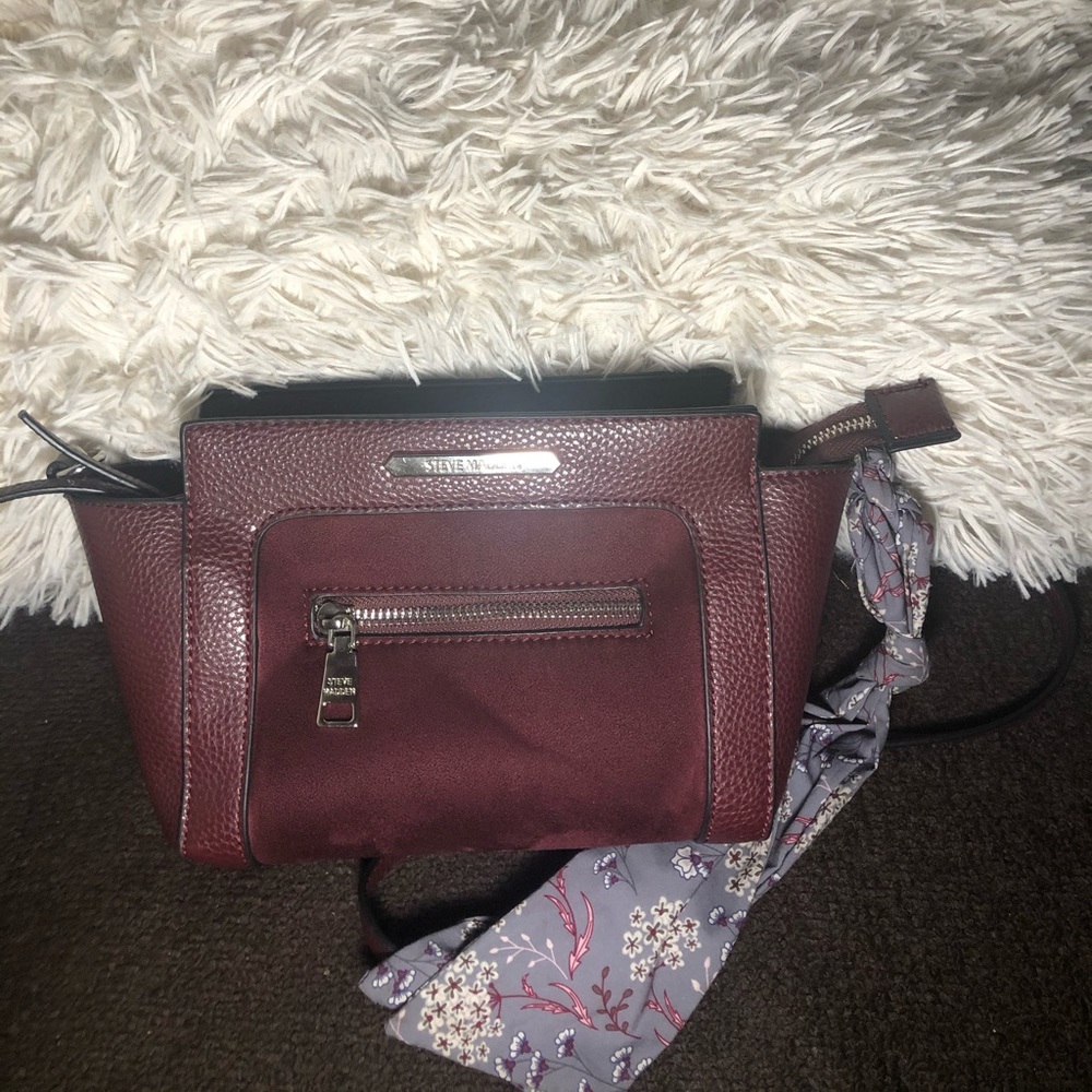 Steve Madden Cross Body.